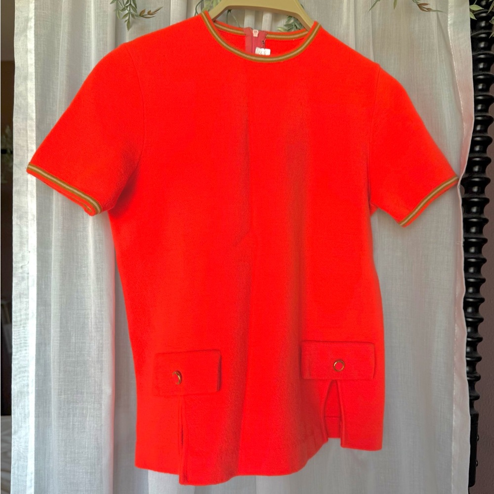 Vintage Red Short Sleeve Top with Green Trim